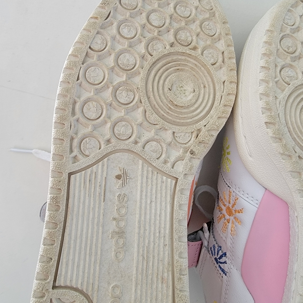 Adidas "Love Unites" Sneakers - Picture 7 of 16